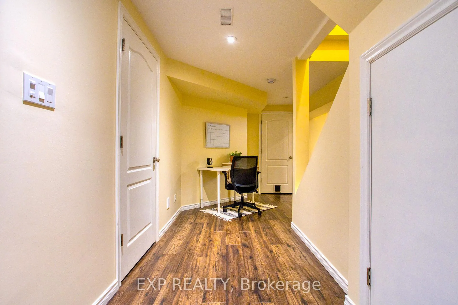 Photo 44 of 52 Biggs Avenue, Hamilton, Meadowlands — HOMEH