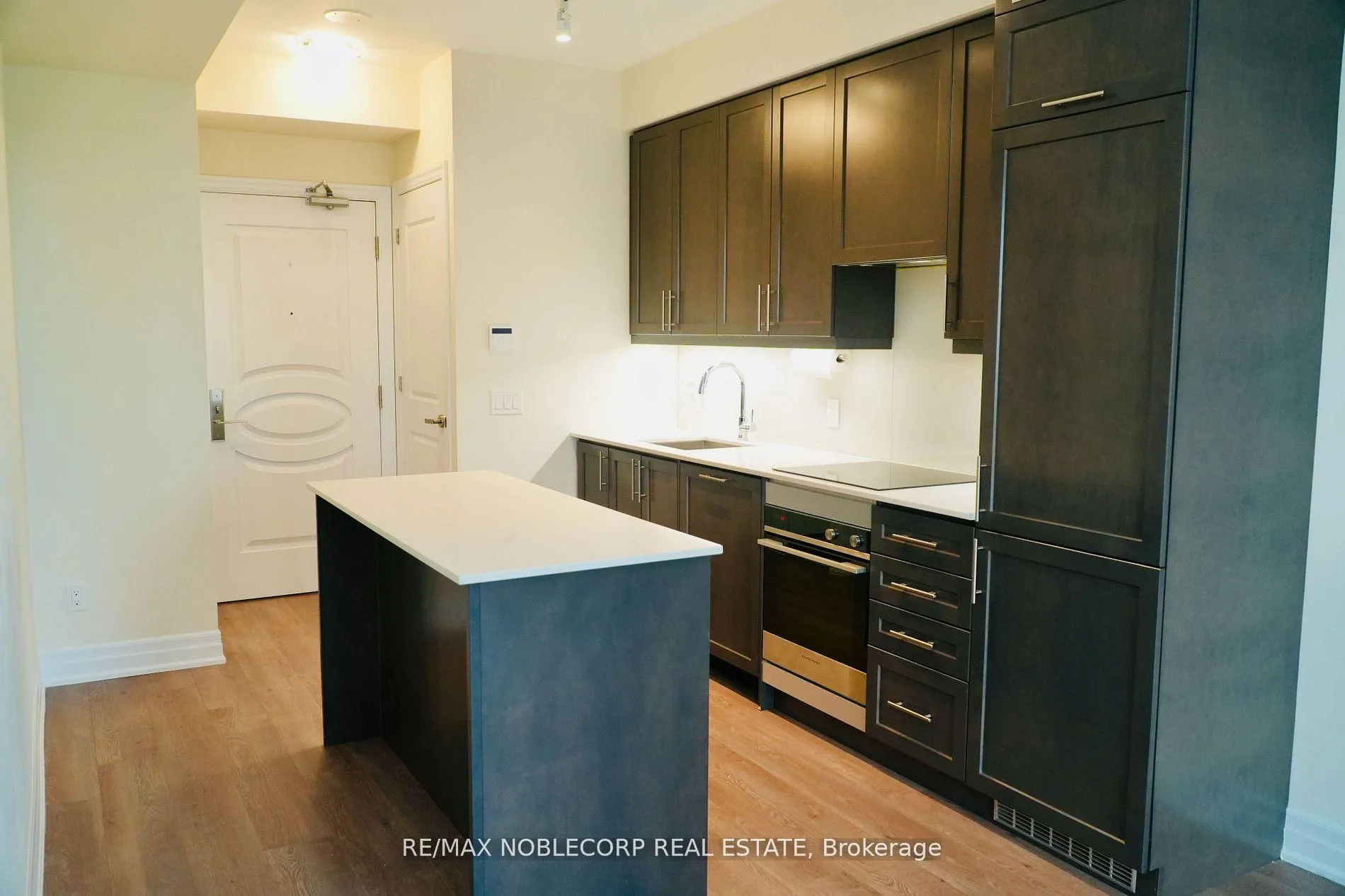 Photo 7 of Unit 1511, 9085 Jane Street, Vaughan, Concord — HOMEH