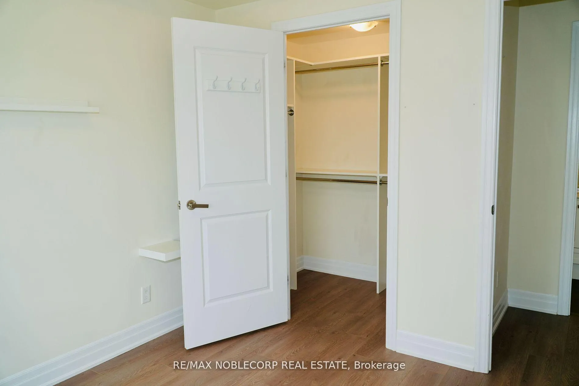 Photo 13 of Unit 1511, 9085 Jane Street, Vaughan, Concord — HOMEH