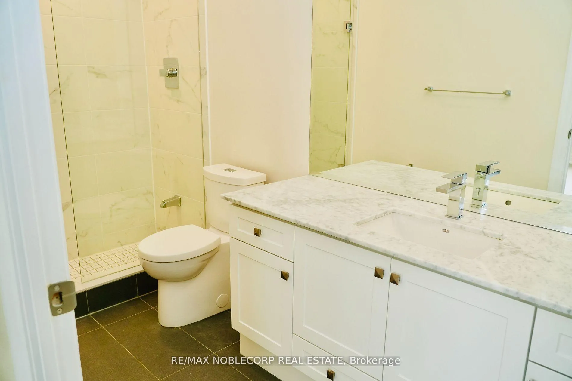 Photo 14 of Unit 1511, 9085 Jane Street, Vaughan, Concord — HOMEH
