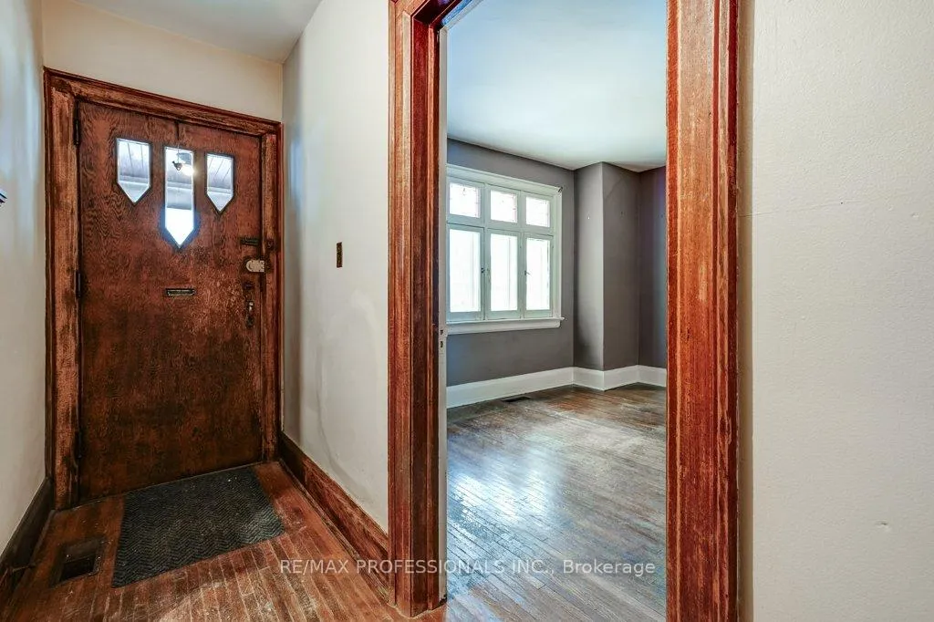 Photo 9 of 140 Hillsdale Avenue E, Toronto, Mount Pleasant East — HOMEH