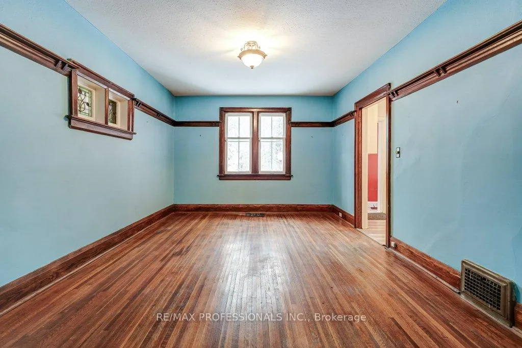Photo 14 of 140 Hillsdale Avenue E, Toronto, Mount Pleasant East — HOMEH
