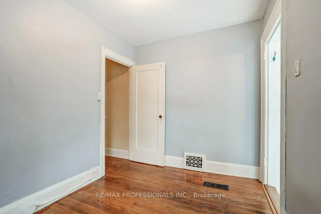 Photo 30 of 140 Hillsdale Avenue E, Toronto, Mount Pleasant East — HOMEH