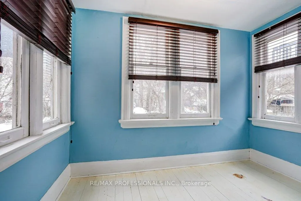 Photo 31 of 140 Hillsdale Avenue E, Toronto, Mount Pleasant East — HOMEH