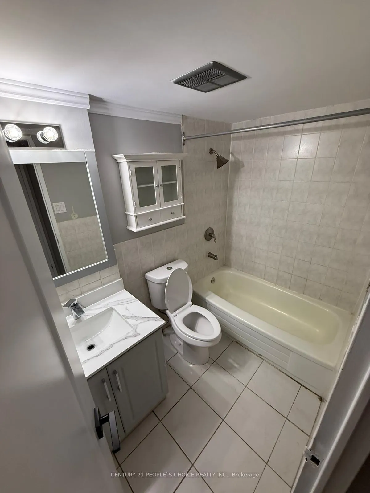 Photo 10 of 25 Kensington Road, Brampton, Queen Street Corridor — HOMEH