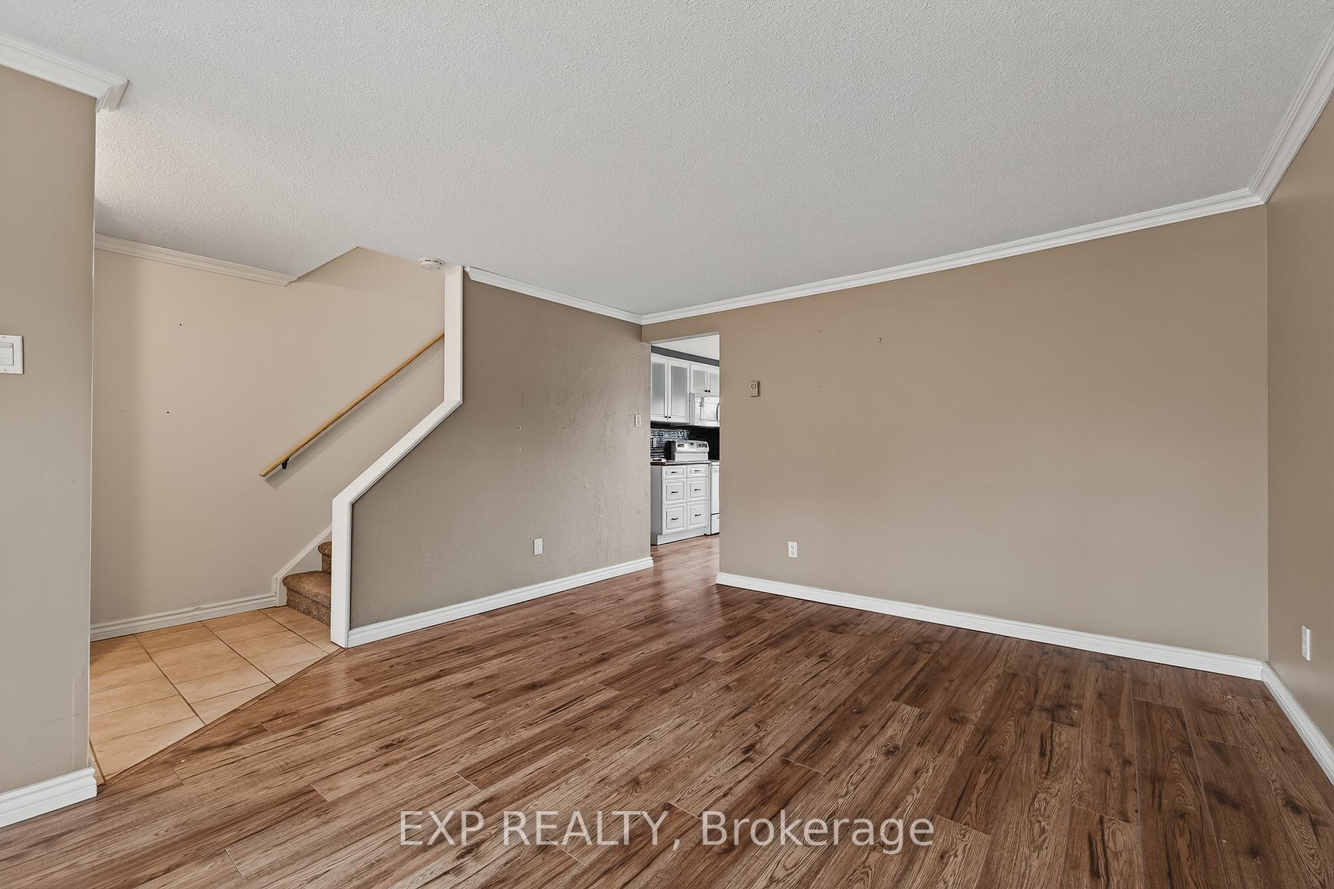 Photo 5 of 171 Marksam Road, Guelph, Willow West/Sugarbush/West Acres — HOMEH