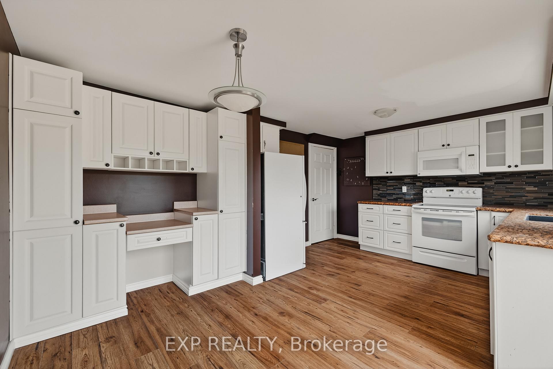 Photo 6 of 171 Marksam Road, Guelph, Willow West/Sugarbush/West Acres — HOMEH