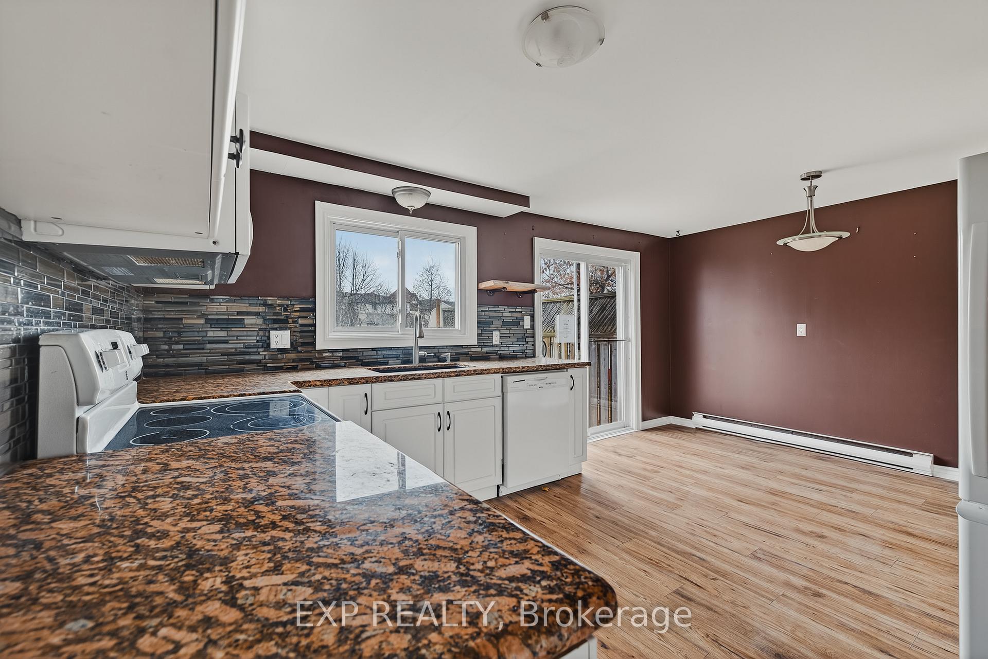 Photo 9 of 171 Marksam Road, Guelph, Willow West/Sugarbush/West Acres — HOMEH