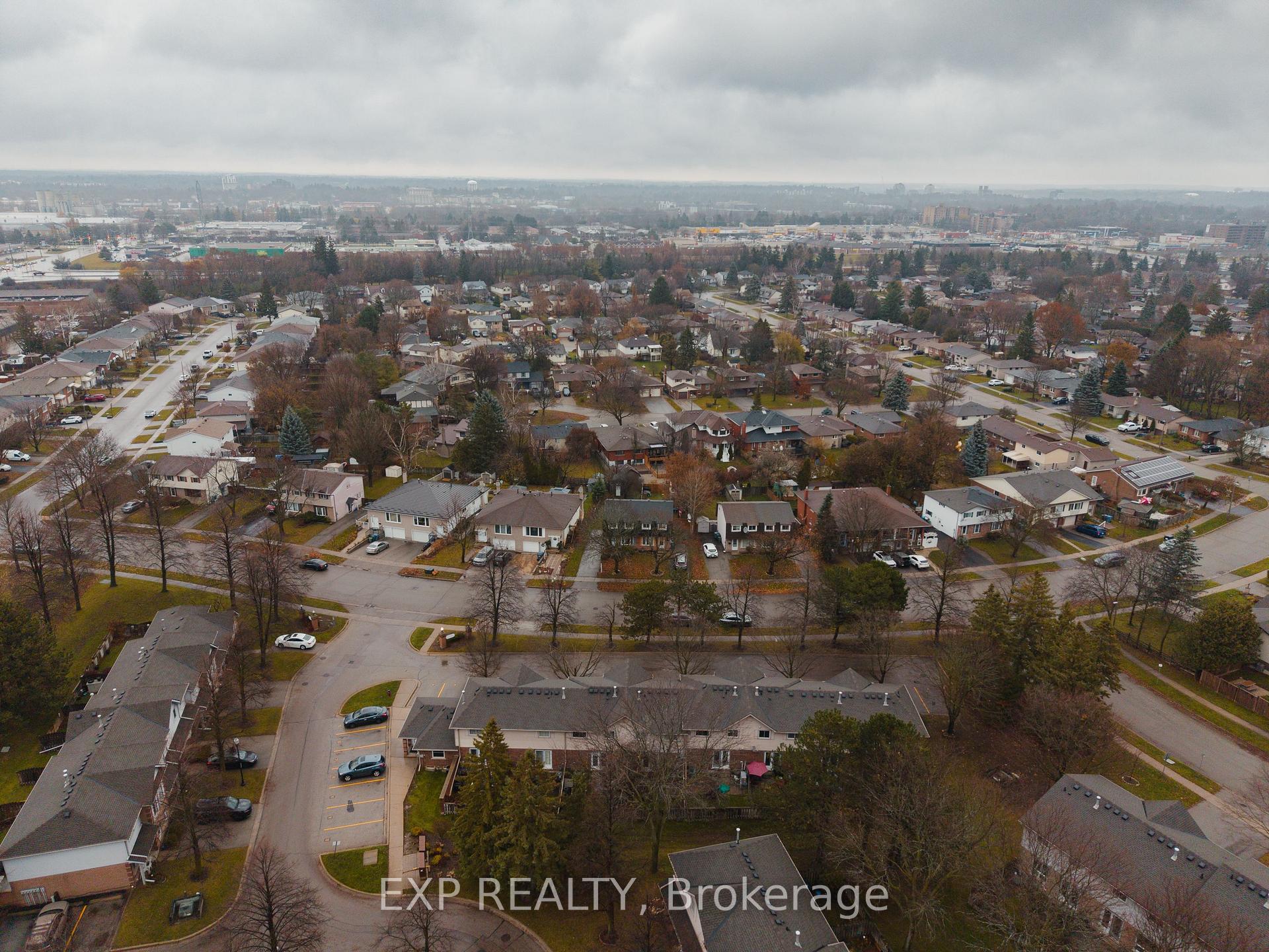 Photo 32 of 171 Marksam Road, Guelph, Willow West/Sugarbush/West Acres — HOMEH