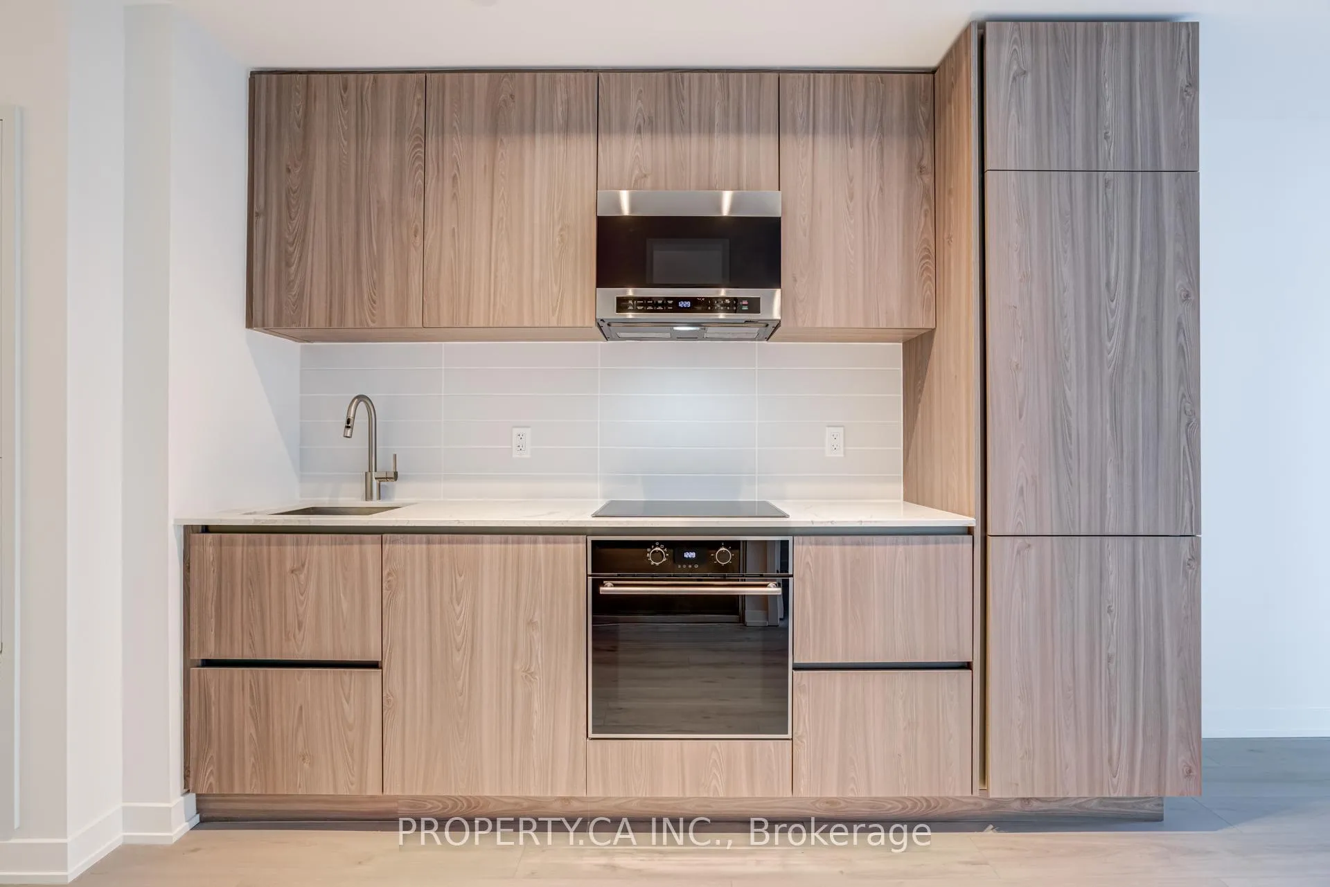 Photo 7 of Unit 2404S, 110 Broadway Avenue, Toronto, Mount Pleasant West — HOMEH