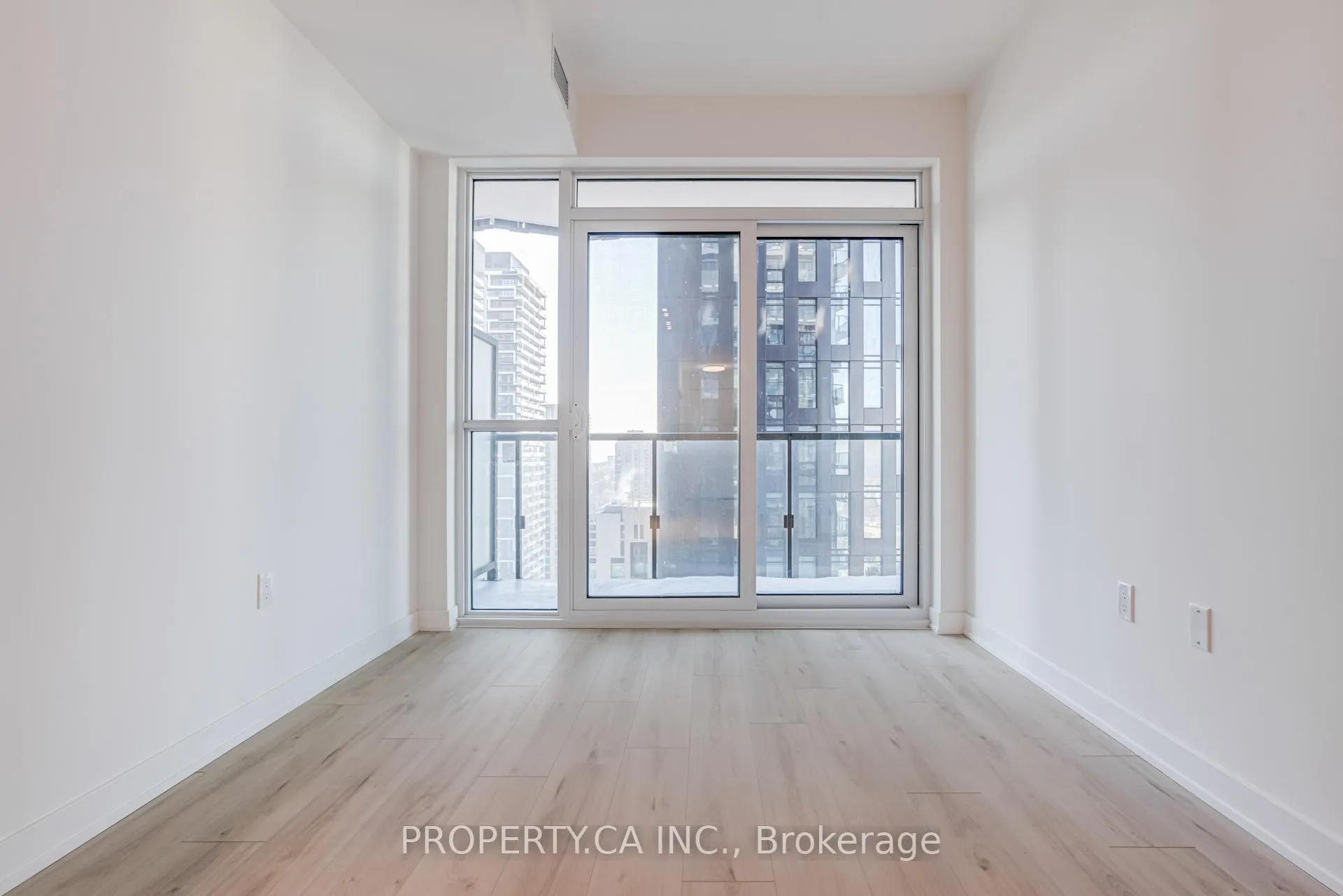 Photo 10 of Unit 2404S, 110 Broadway Avenue, Toronto, Mount Pleasant West — HOMEH