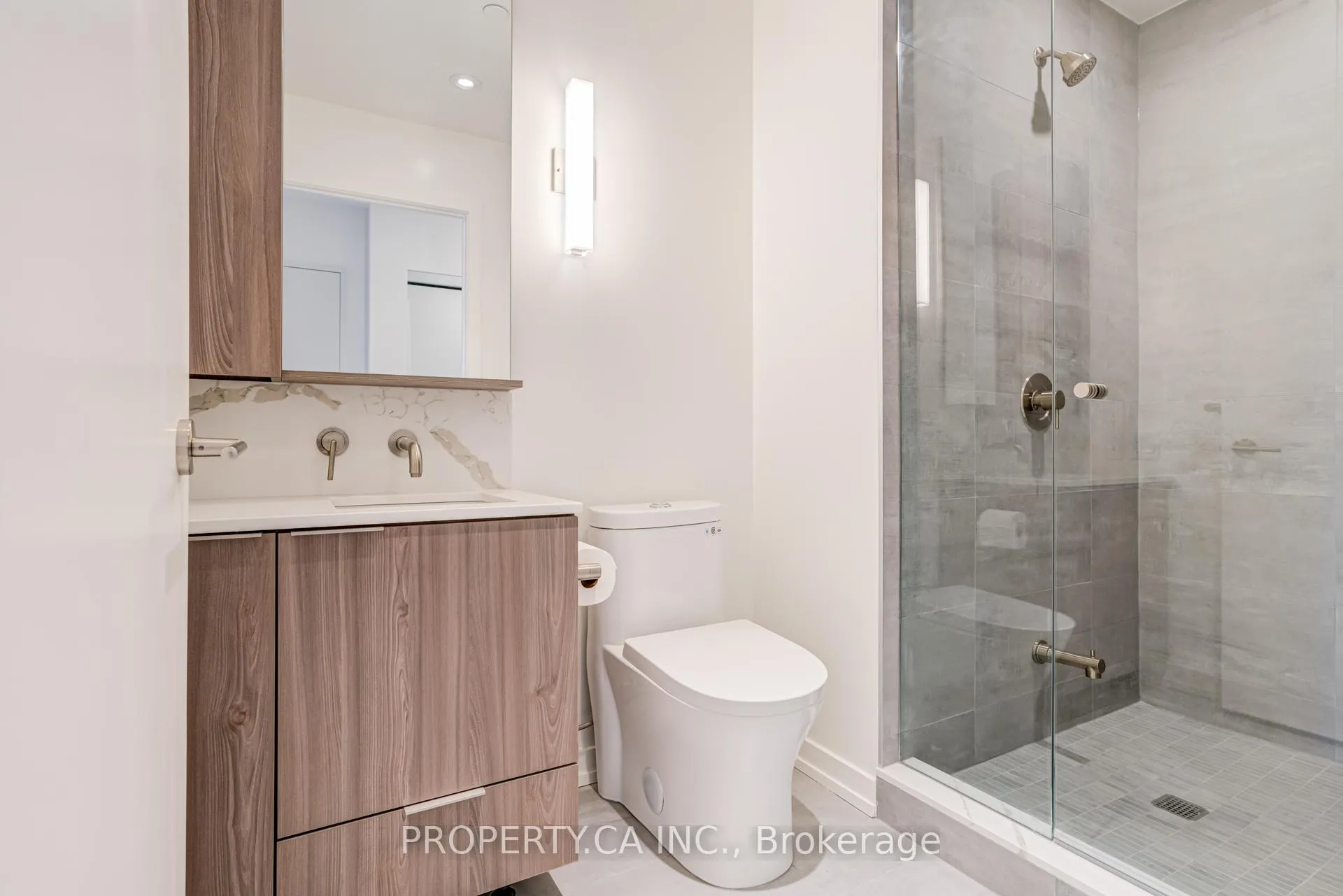 Photo 20 of Unit 2404S, 110 Broadway Avenue, Toronto, Mount Pleasant West — HOMEH