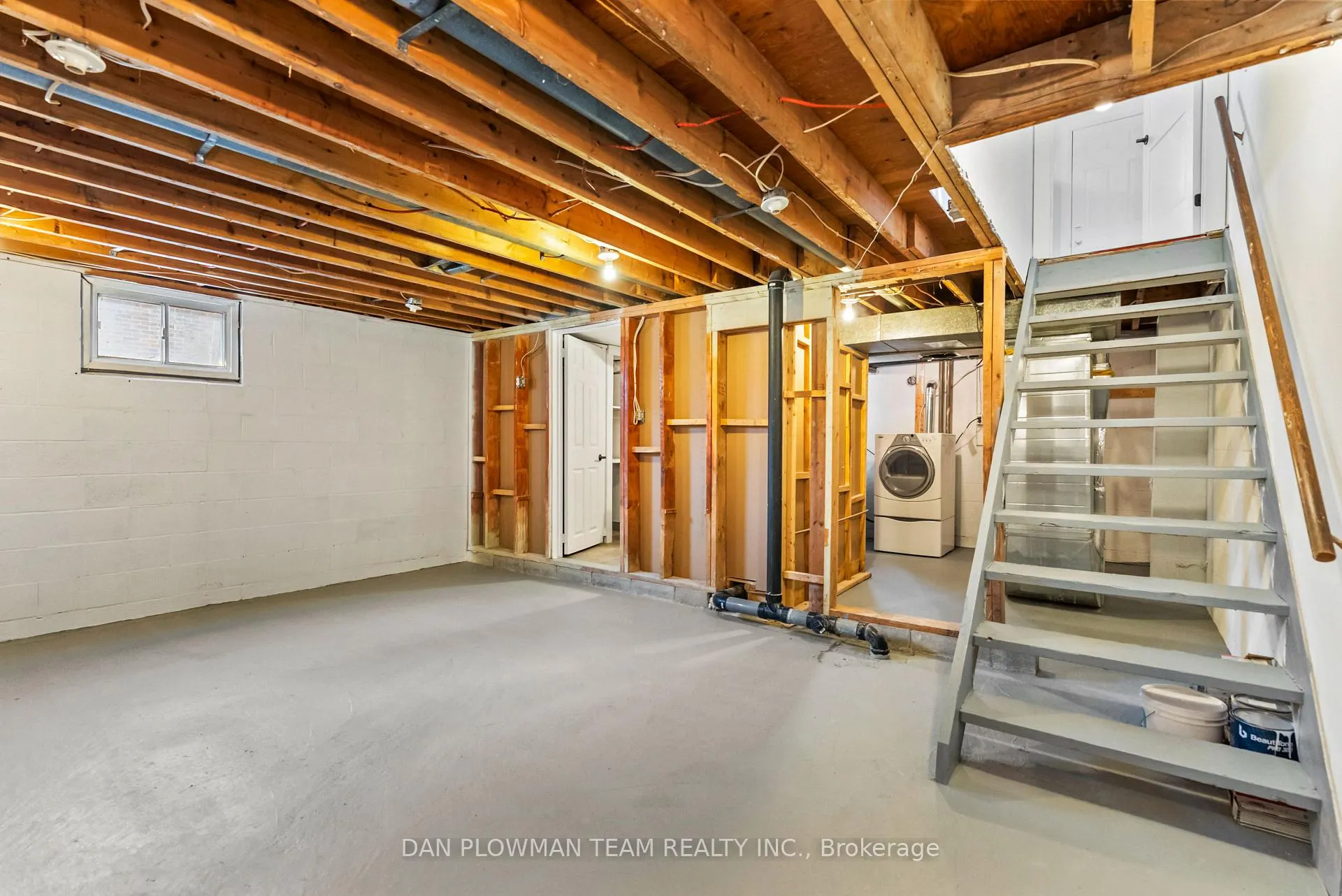 Photo 21 of 413 Mill Street, Brock, Beaverton — HOMEH