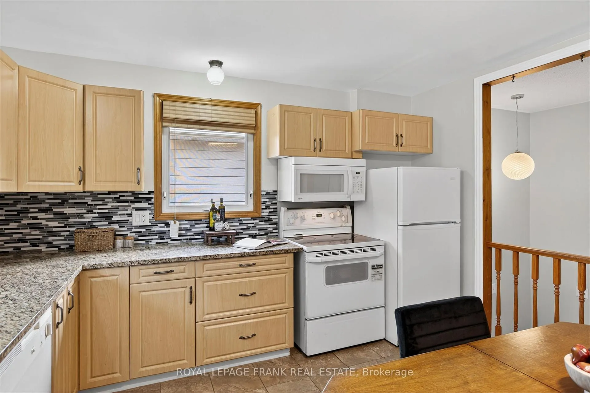 Photo 7 of 393 Southpark Drive, Peterborough, Ashburnham Ward 4 — HOMEH
