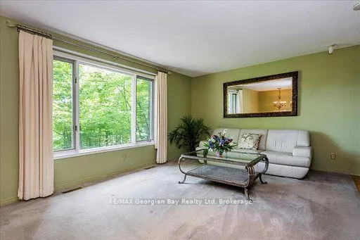 Photo 11 of 31 Lakeview Crescent, Tiny, Rural Tiny — HOMEH
