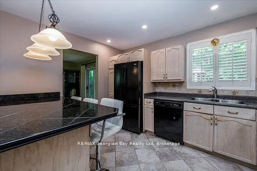 Photo 15 of 31 Lakeview Crescent, Tiny, Rural Tiny — HOMEH