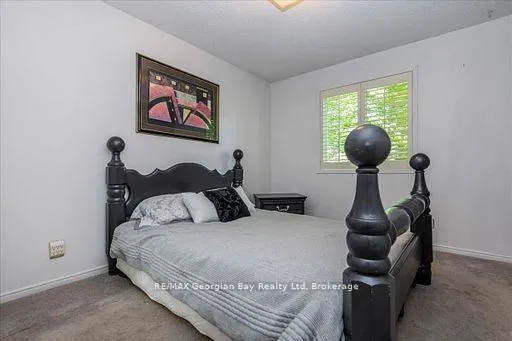 Photo 19 of 31 Lakeview Crescent, Tiny, Rural Tiny — HOMEH
