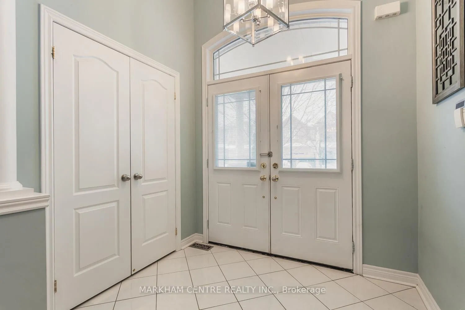 Photo 4 of 67 Chayna Crescent, Vaughan, Patterson — HOMEH