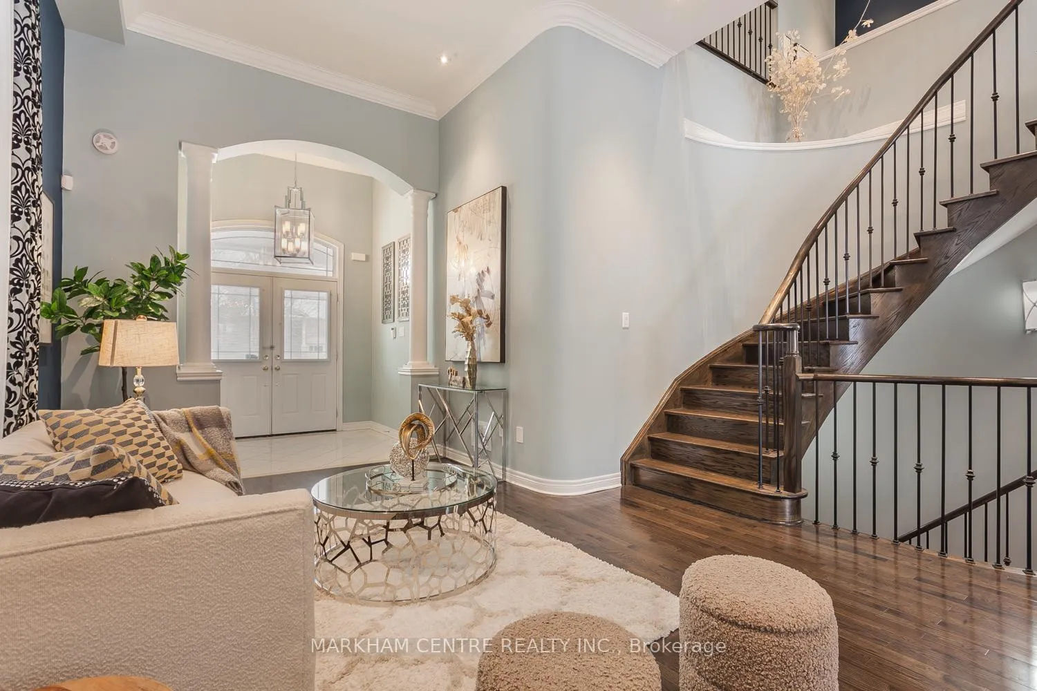 Photo 6 of 67 Chayna Crescent, Vaughan, Patterson — HOMEH