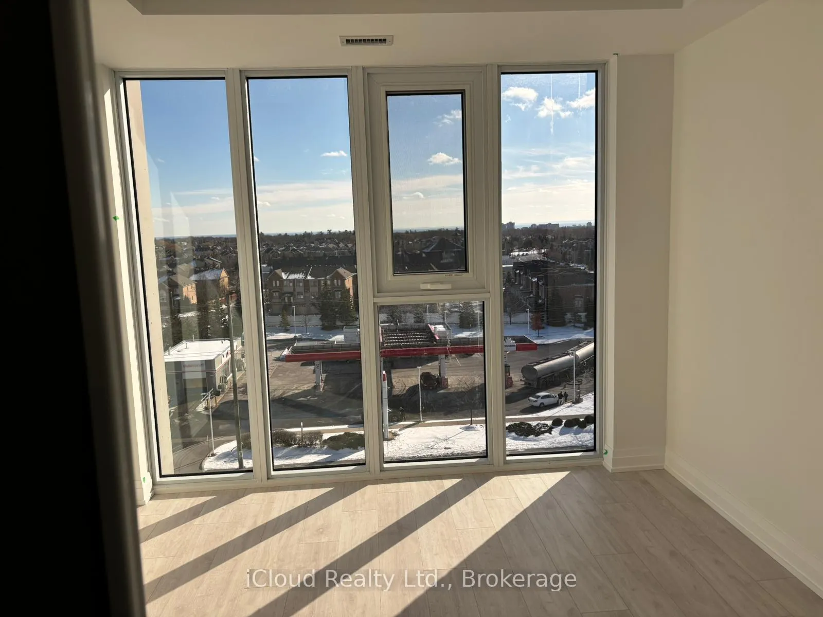 Photo 12 of Unit 708, 412 Silver Maple Road, Oakville, Joshua Meadows — HOMEH