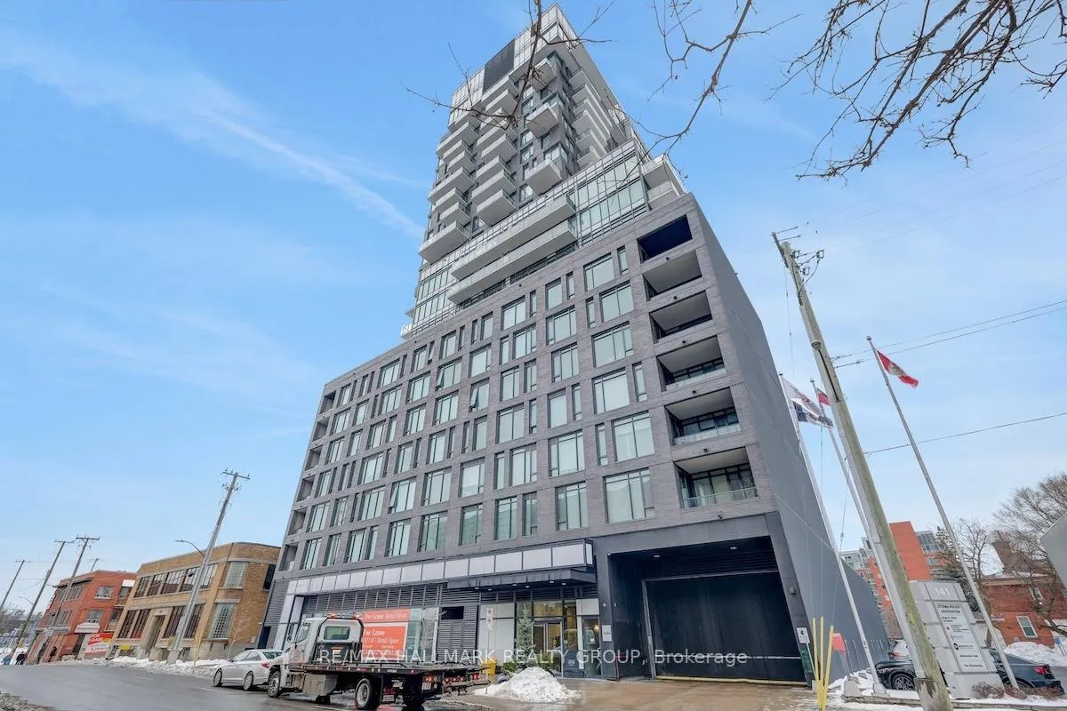 Front of Unit 807, 203 Catherine Street