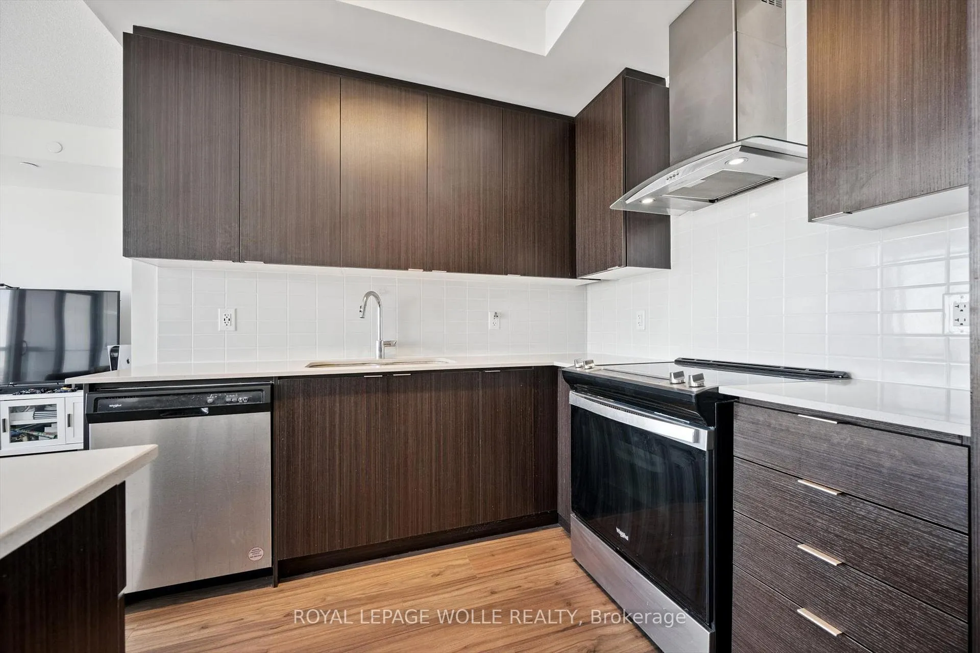 Photo 4 of Unit 1910, 55 Duke Street W, Kitchener, City Commercial Core — HOMEH