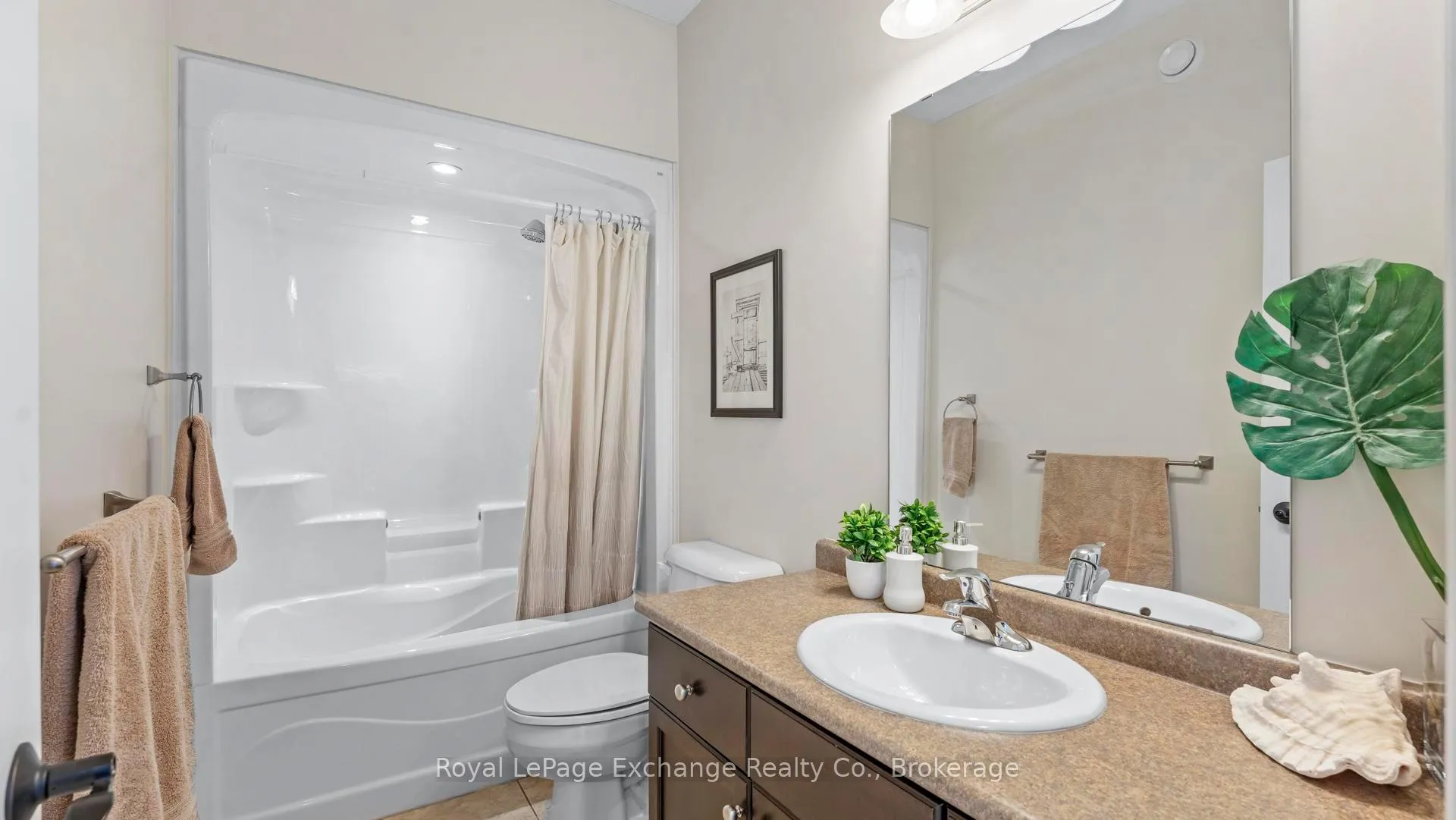 Photo 32 of 311 Wieck Boulevard, Kincardine — HOMEH