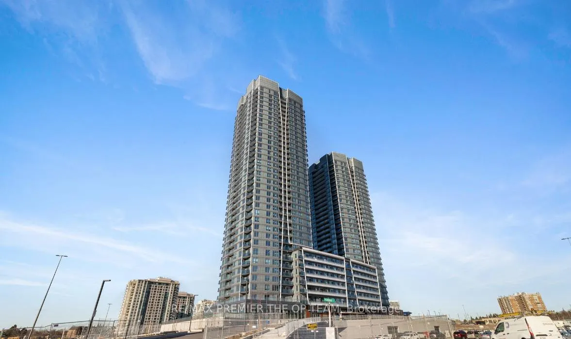 Photo 1 of Unit 403, 30 Upper Mall Way, Vaughan, Brownridge — HOMEH
