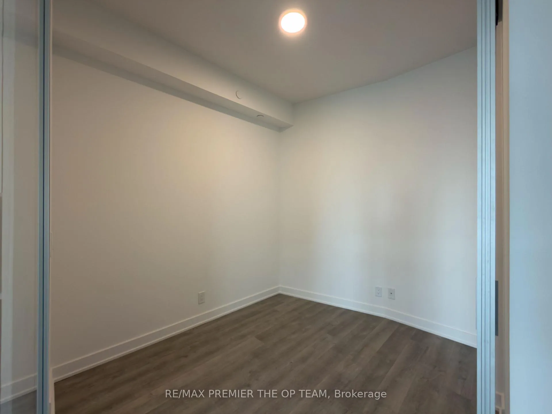 Photo 17 of Unit 403, 30 Upper Mall Way, Vaughan, Brownridge — HOMEH