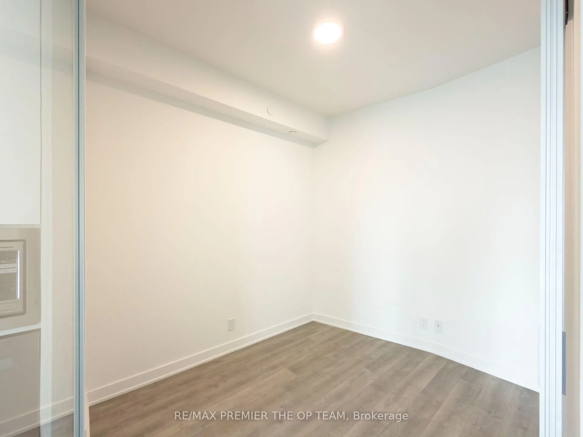 Photo 18 of Unit 403, 30 Upper Mall Way, Vaughan, Brownridge — HOMEH
