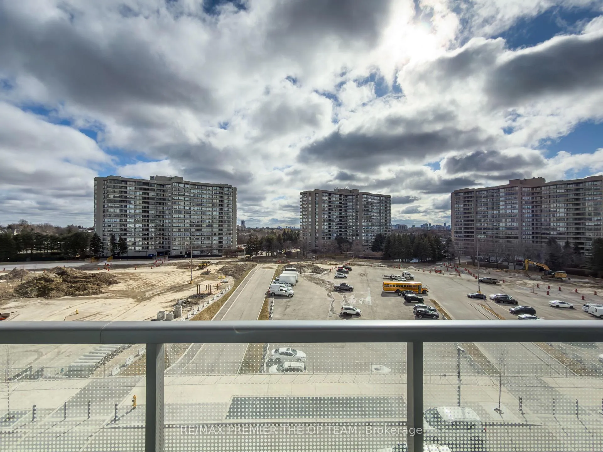 Photo 26 of Unit 403, 30 Upper Mall Way, Vaughan, Brownridge — HOMEH