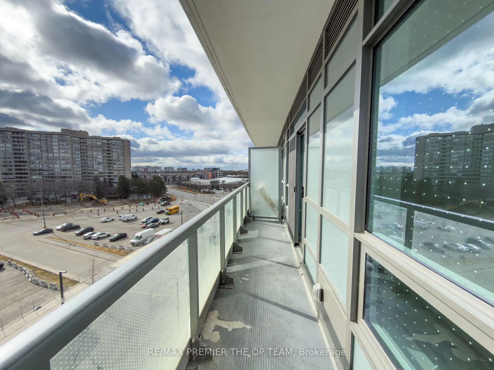 Photo 27 of Unit 403, 30 Upper Mall Way, Vaughan, Brownridge — HOMEH
