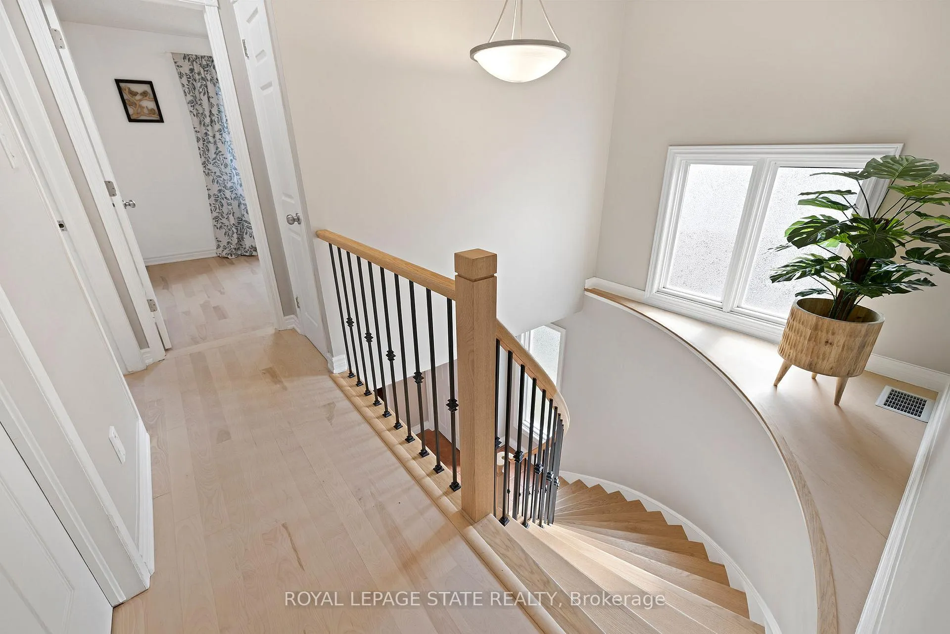 Photo 16 of 16 Linington Trail, Hamilton, Dundas — HOMEH