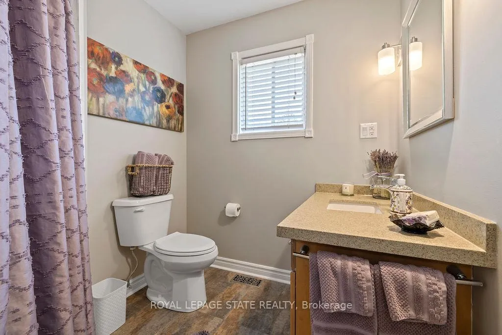 Photo 20 of 16 Linington Trail, Hamilton, Dundas — HOMEH