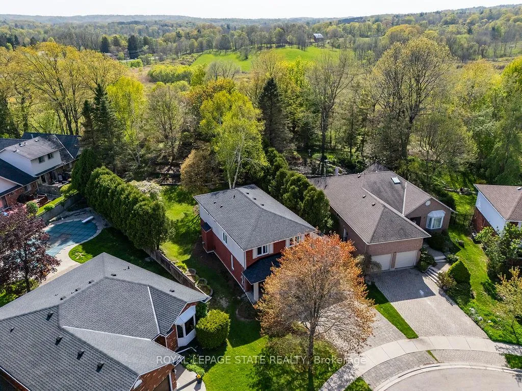 Photo 39 of 16 Linington Trail, Hamilton, Dundas — HOMEH