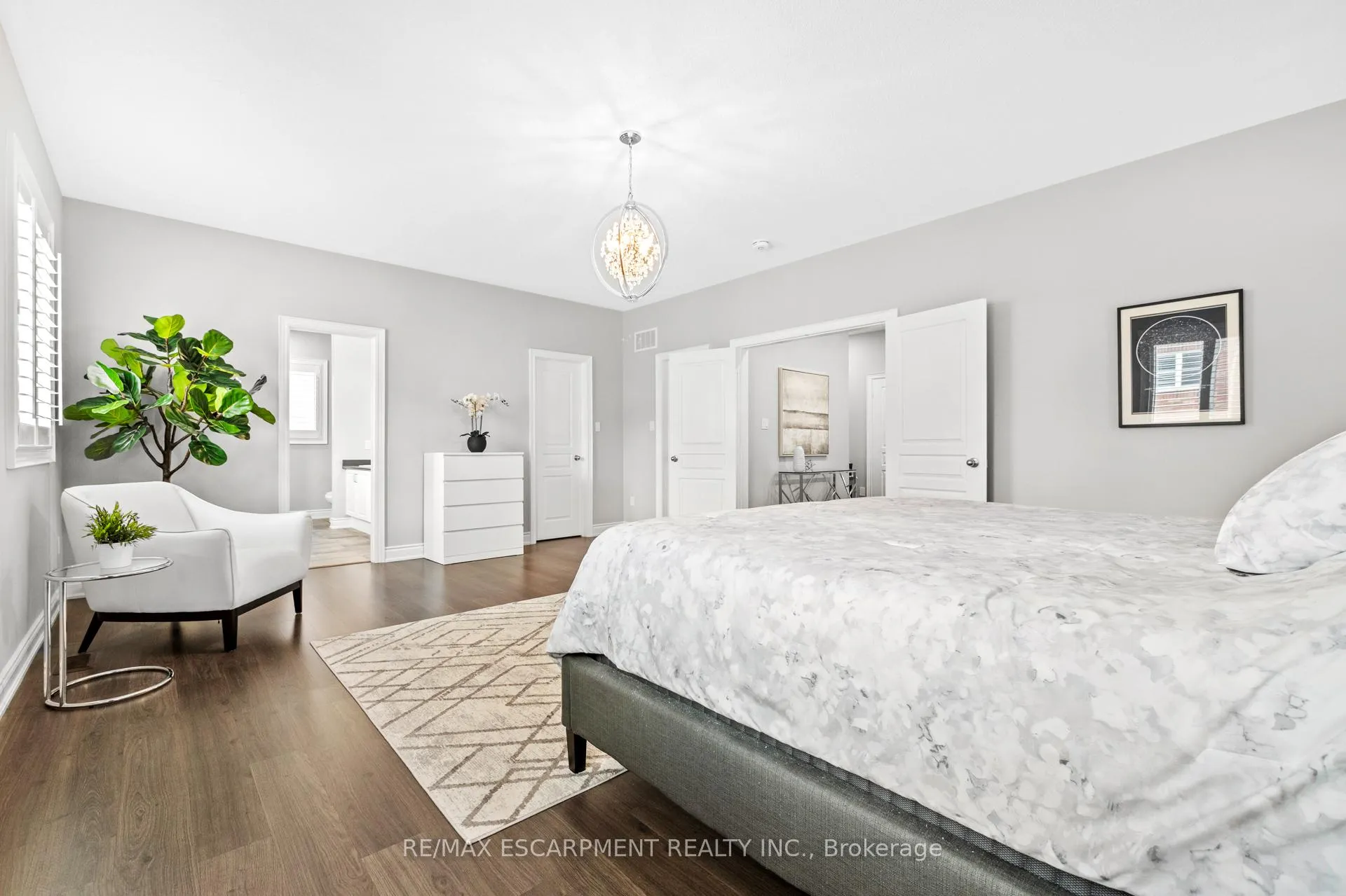 Photo 29 of 107 Avanti Crescent, Hamilton, Waterdown — HOMEH
