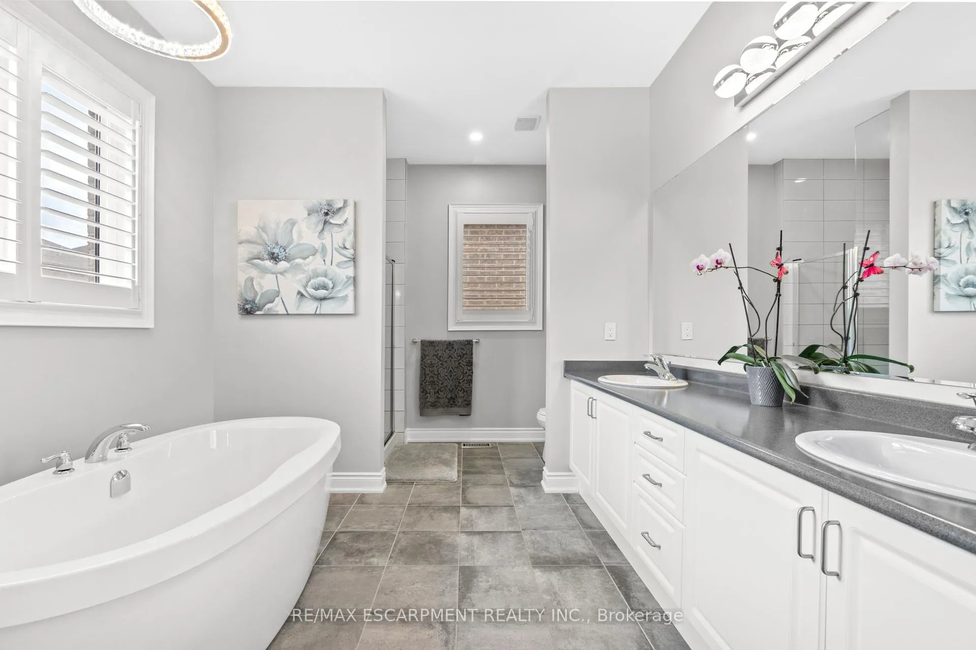 Photo 30 of 107 Avanti Crescent, Hamilton, Waterdown — HOMEH