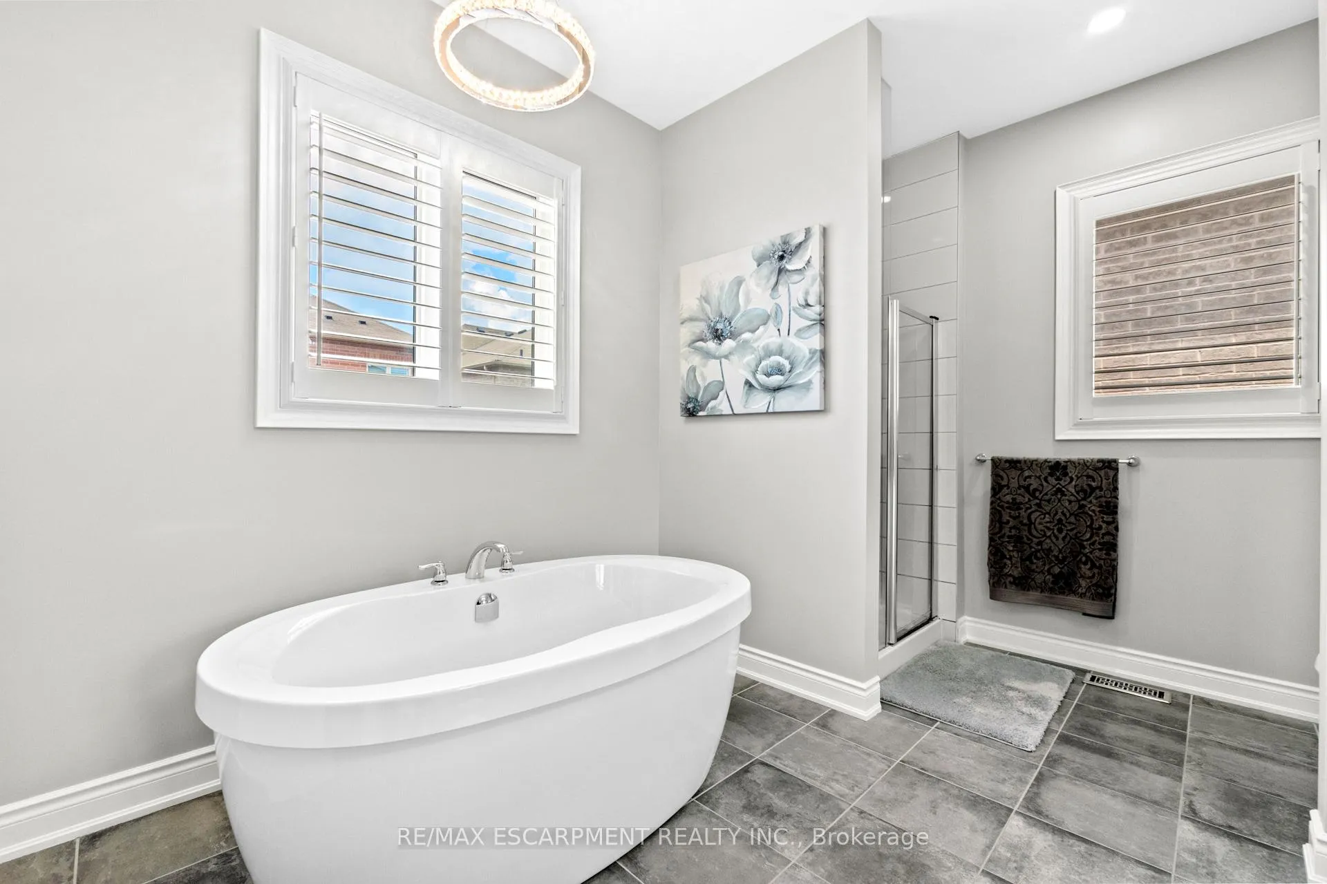 Photo 31 of 107 Avanti Crescent, Hamilton, Waterdown — HOMEH