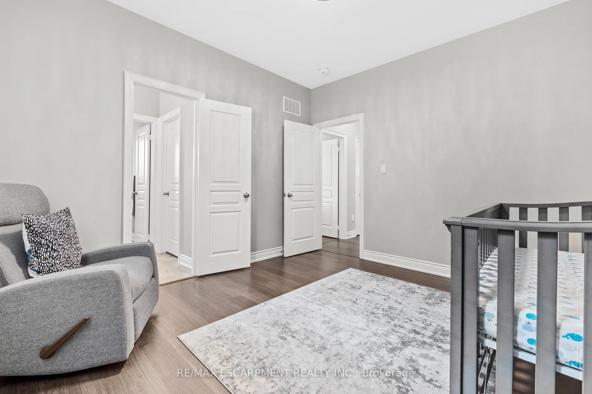 Photo 40 of 107 Avanti Crescent, Hamilton, Waterdown — HOMEH