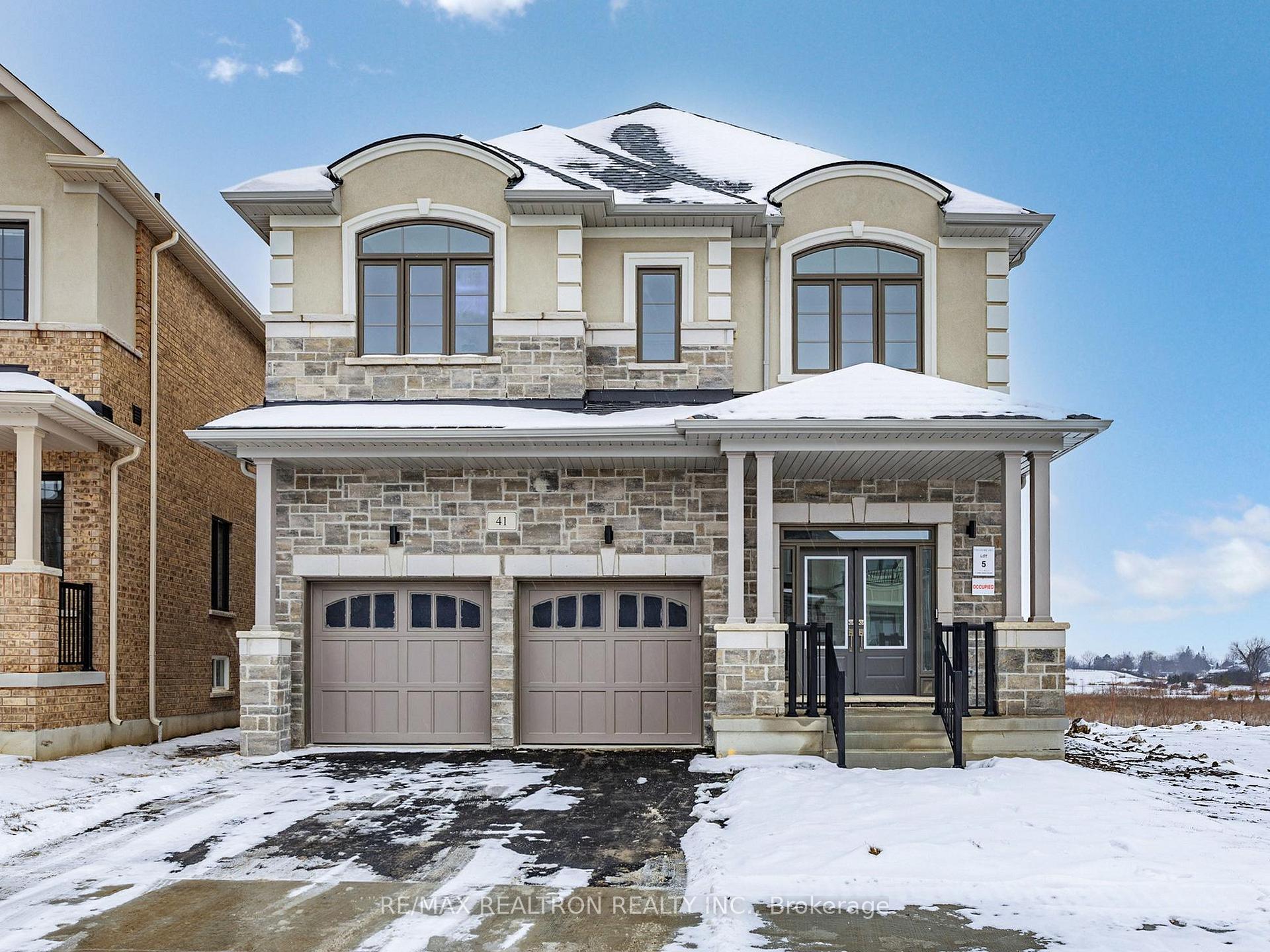 Photo 1 of 41 Donald Ingram Crescent, Georgina, Keswick North — HOMEH