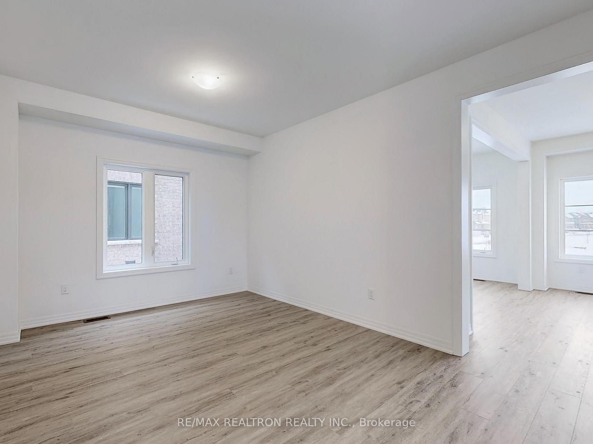 Photo 9 of 41 Donald Ingram Crescent, Georgina, Keswick North — HOMEH