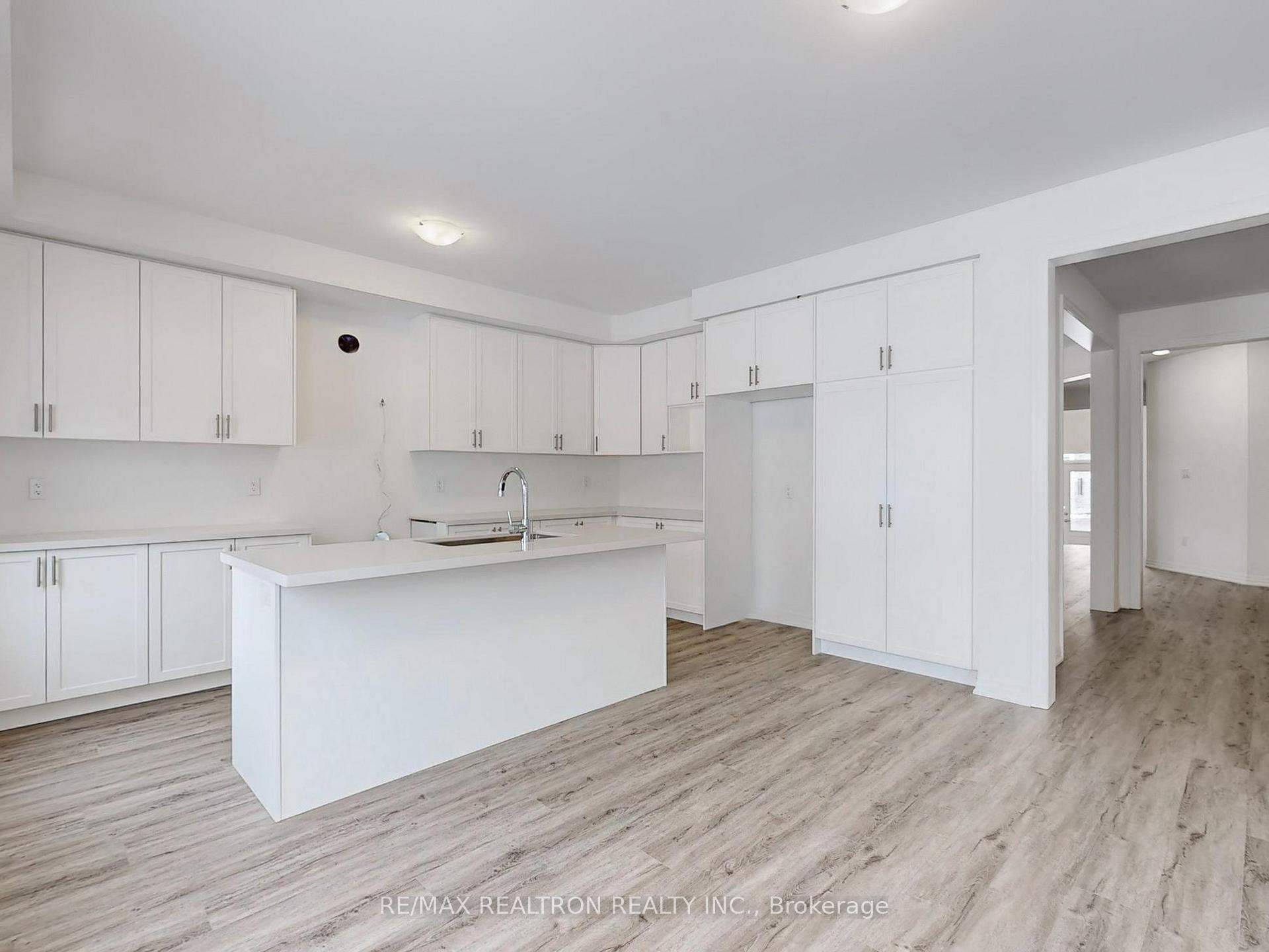 Photo 16 of 41 Donald Ingram Crescent, Georgina, Keswick North — HOMEH