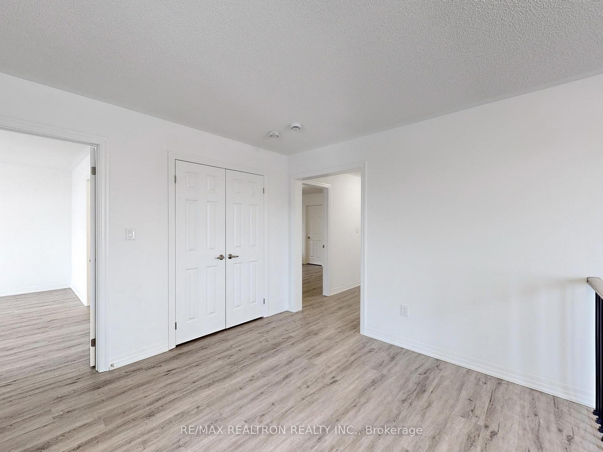 Photo 23 of 41 Donald Ingram Crescent, Georgina, Keswick North — HOMEH
