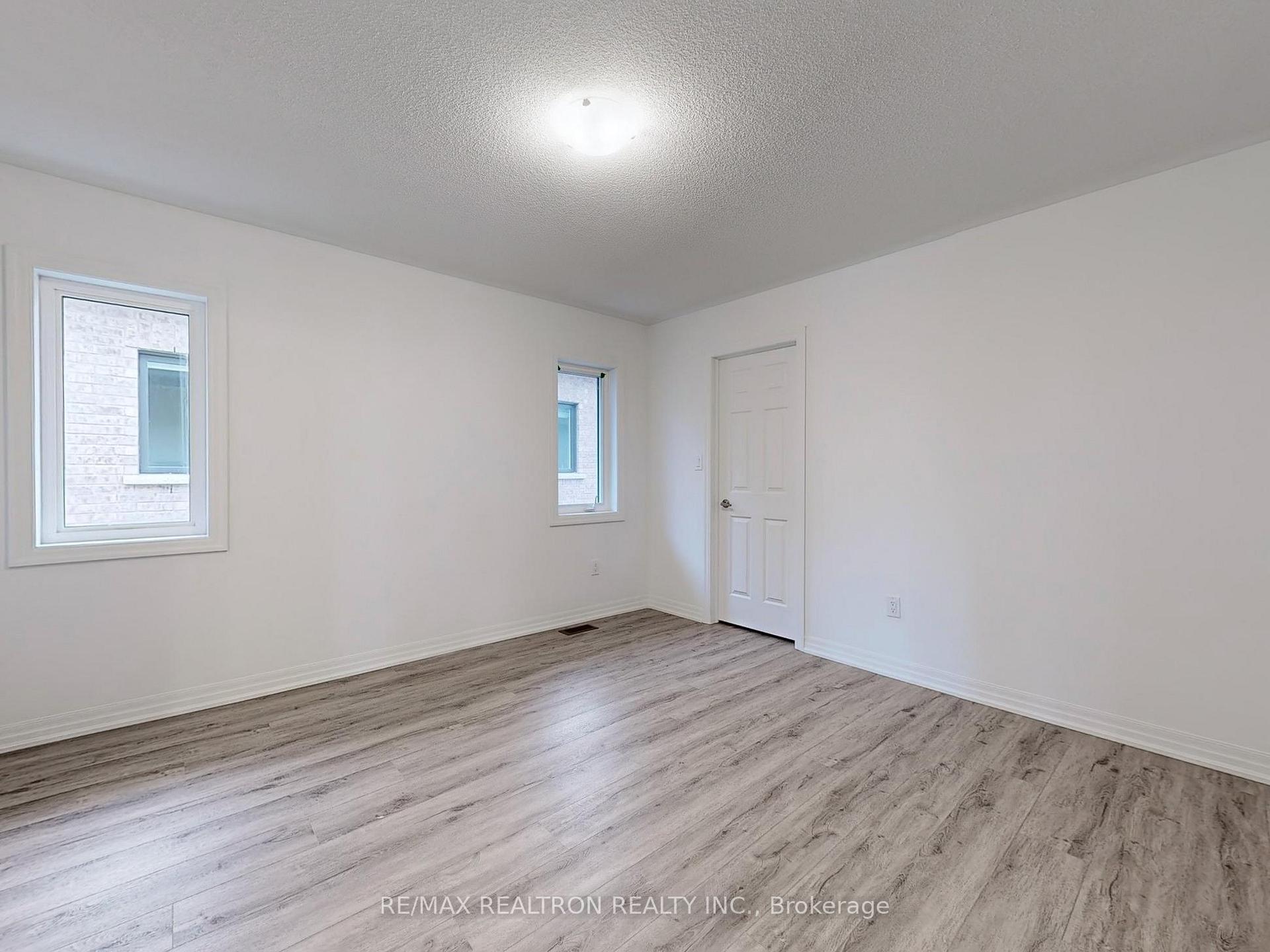 Photo 36 of 41 Donald Ingram Crescent, Georgina, Keswick North — HOMEH