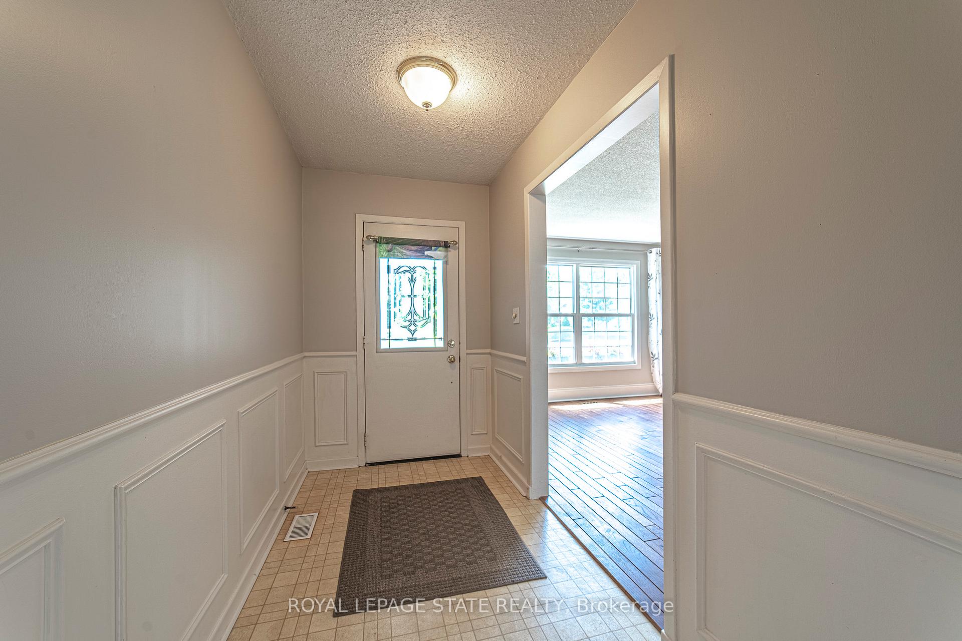 Photo 6 of 929 Daryl Drive, Burlington, Bayview — HOMEH