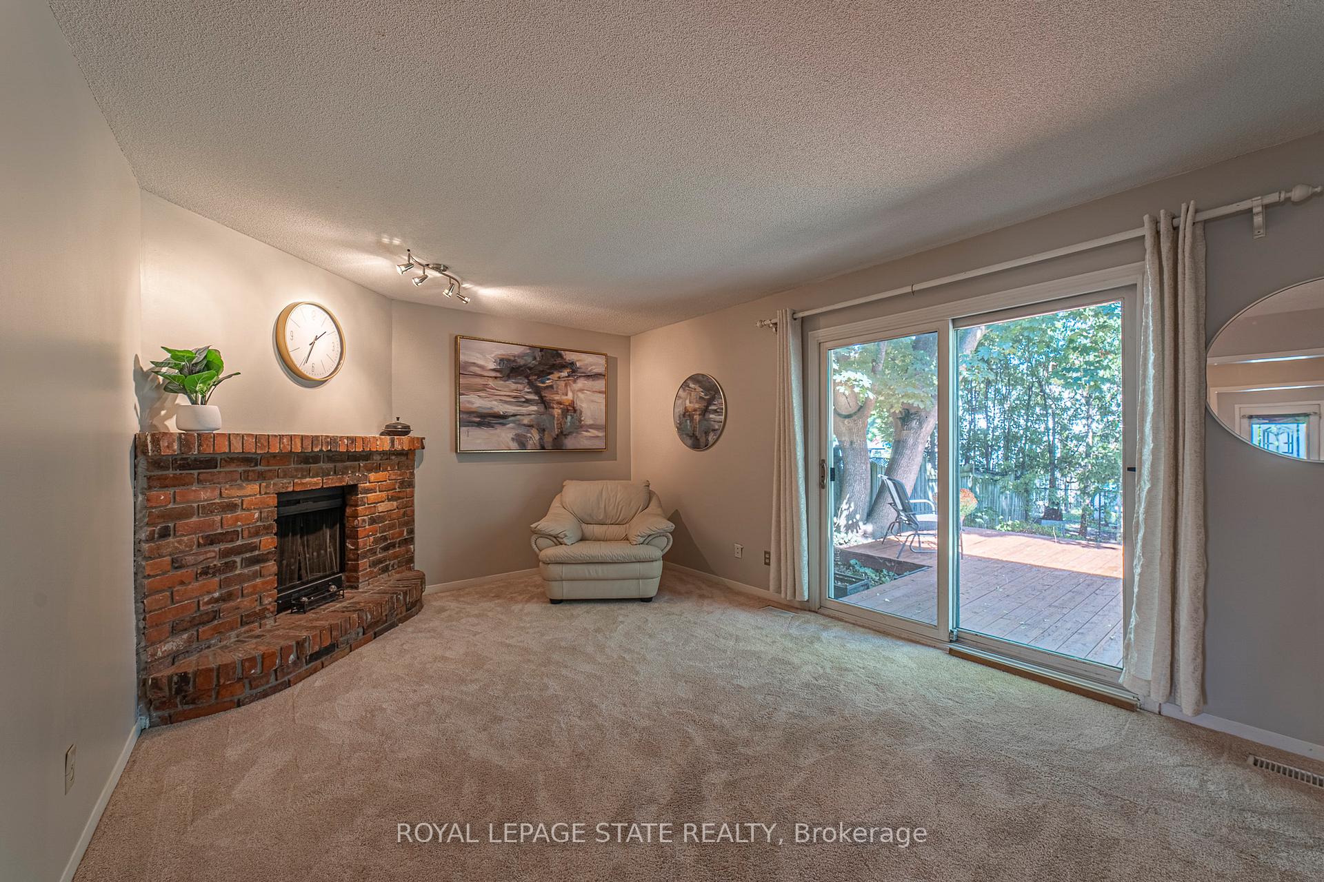 Photo 12 of 929 Daryl Drive, Burlington, Bayview — HOMEH