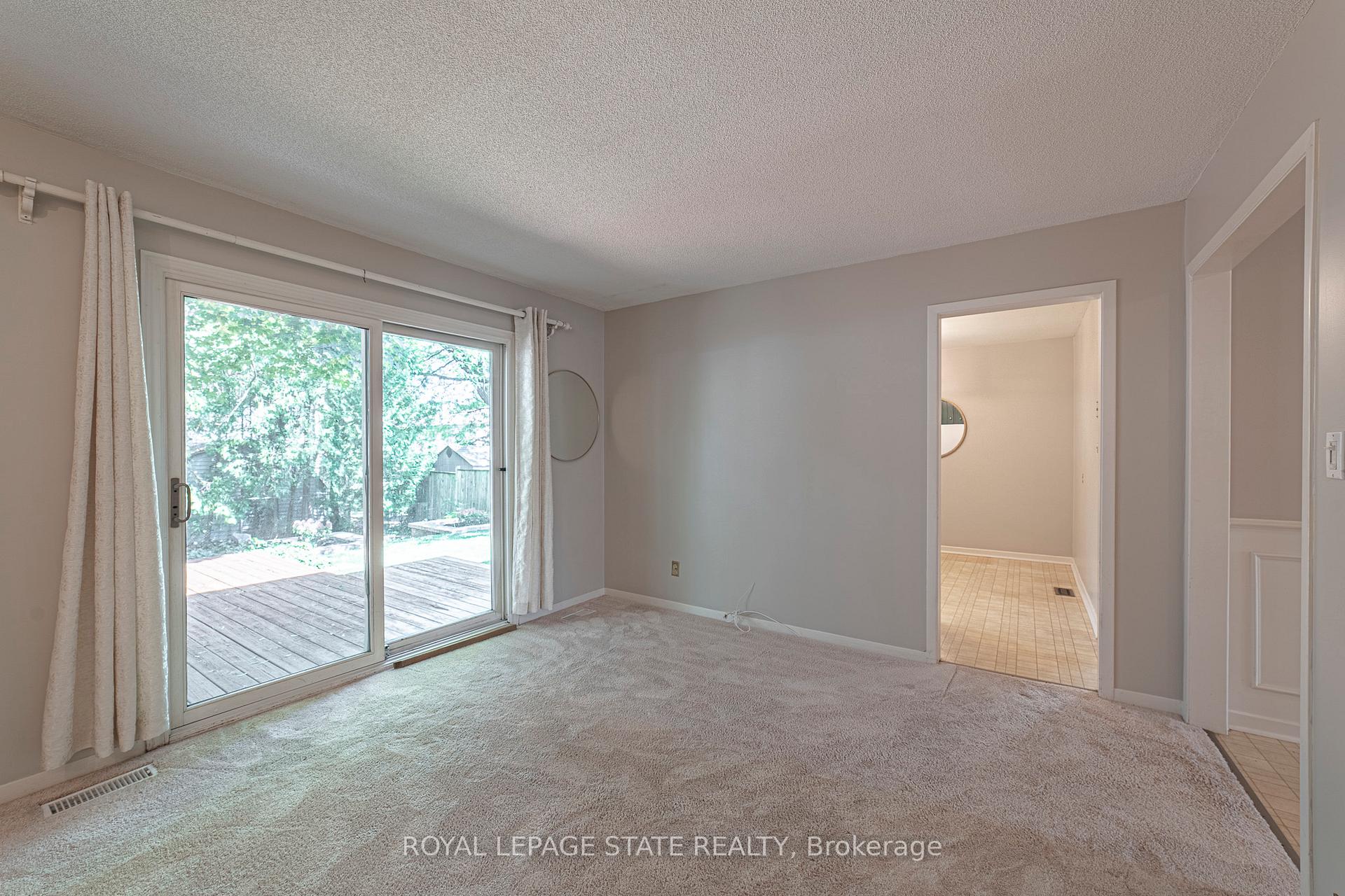 Photo 14 of 929 Daryl Drive, Burlington, Bayview — HOMEH