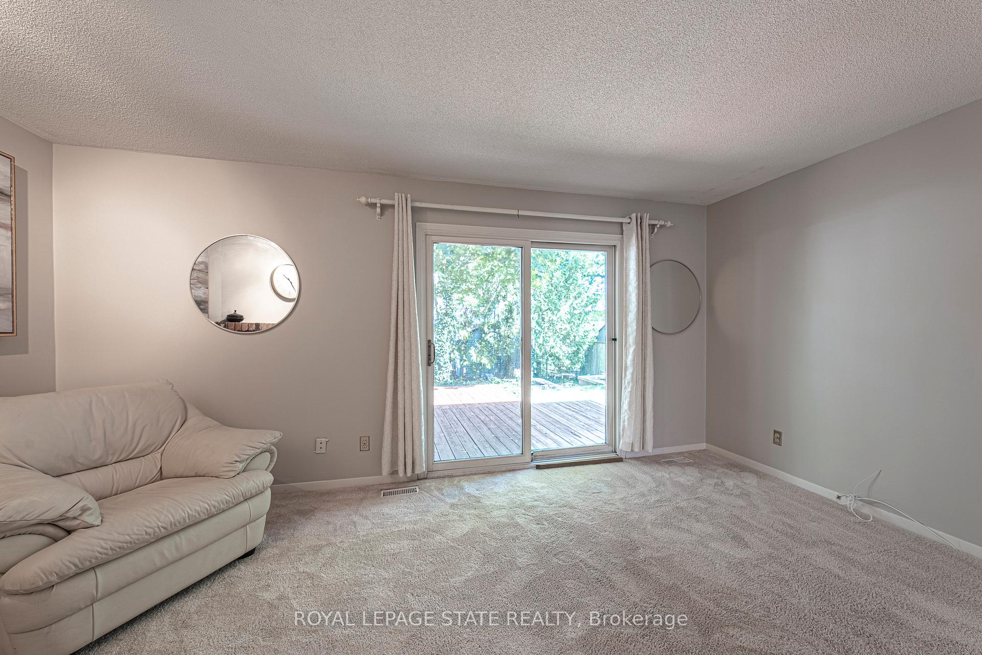 Photo 15 of 929 Daryl Drive, Burlington, Bayview — HOMEH