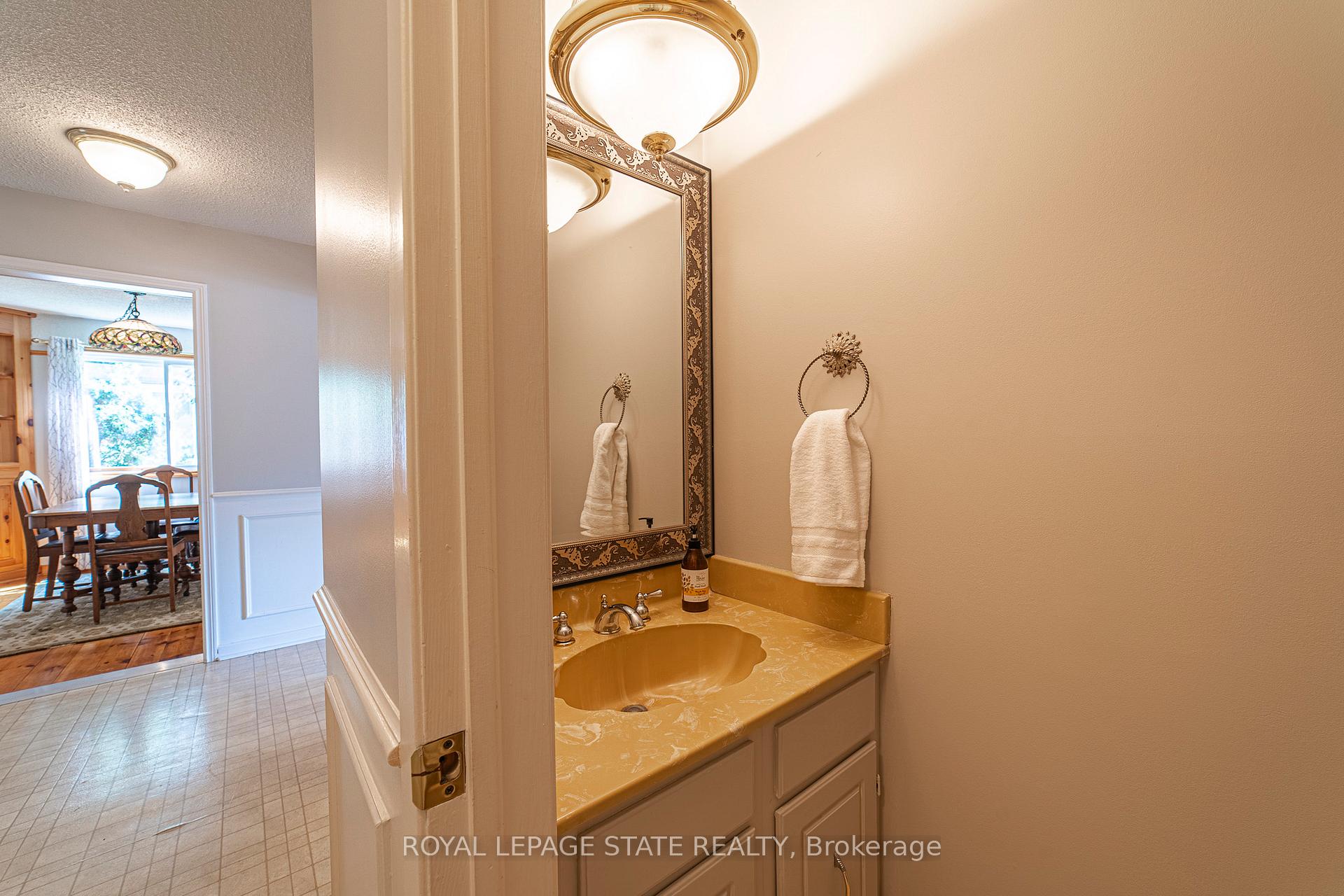 Photo 21 of 929 Daryl Drive, Burlington, Bayview — HOMEH