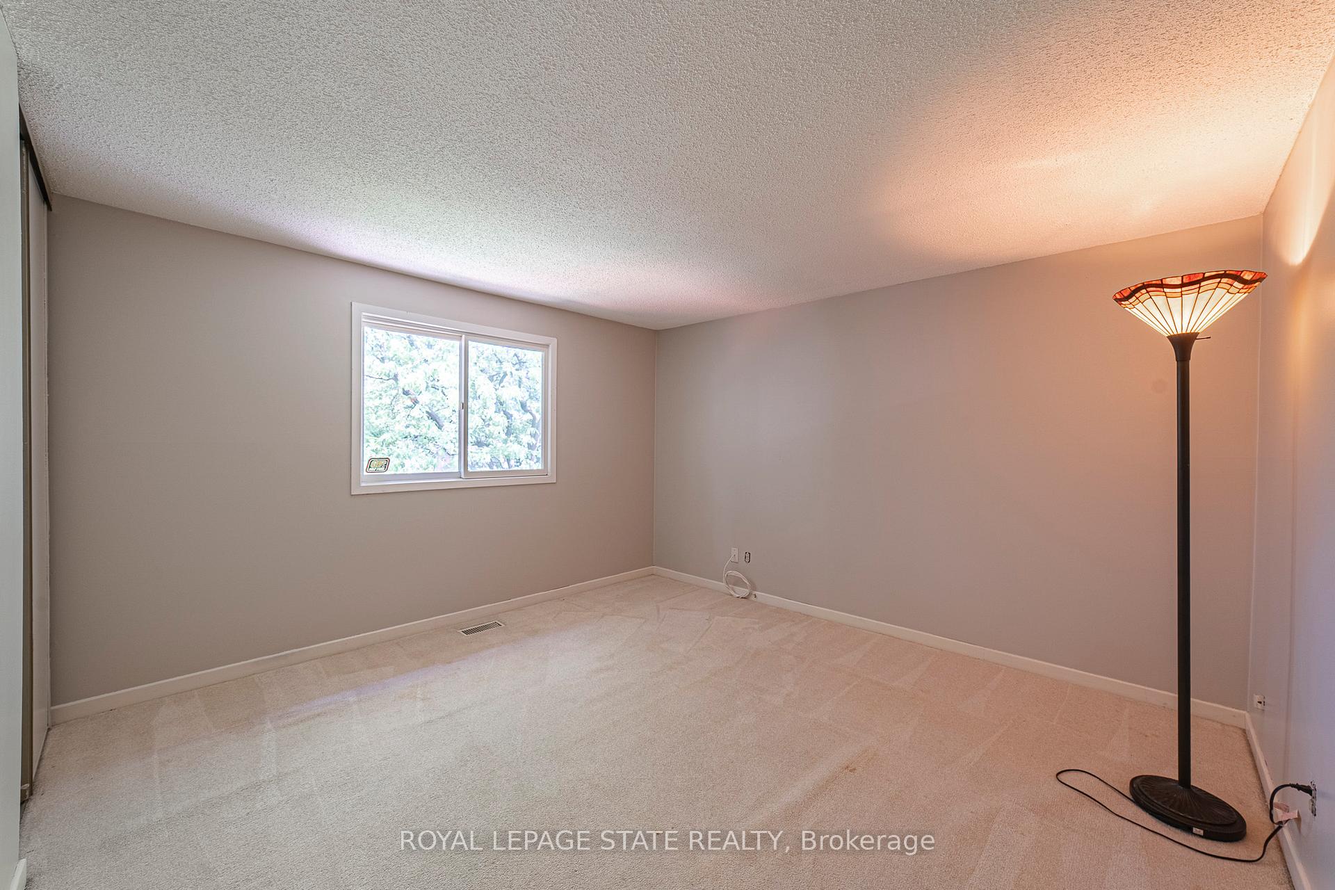 Photo 30 of 929 Daryl Drive, Burlington, Bayview — HOMEH